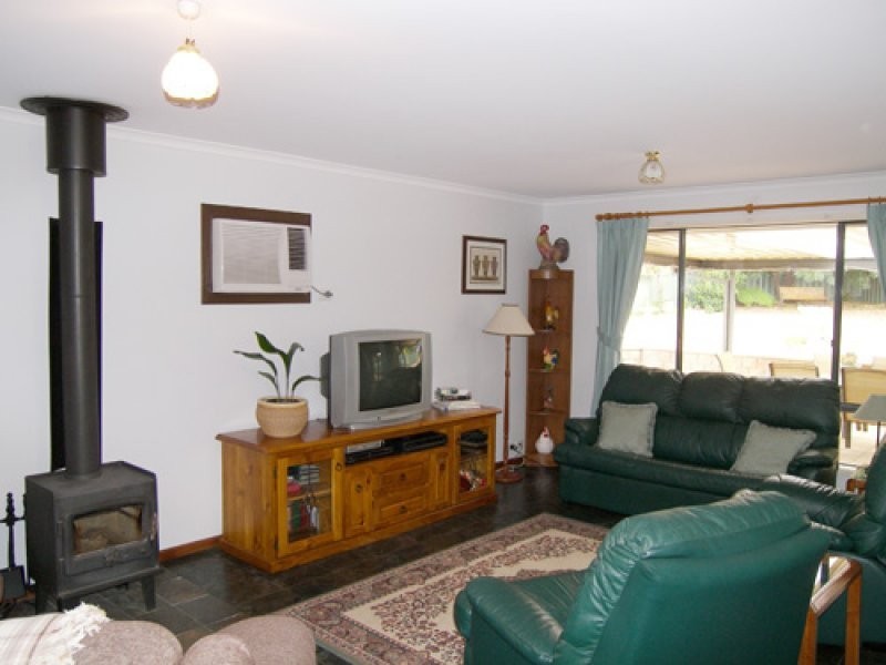 14 Mitchell Court, Williamstown SA 5351