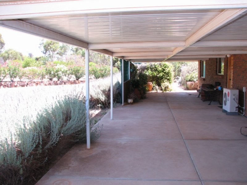 17 Glynn Street, Riverton SA 5412