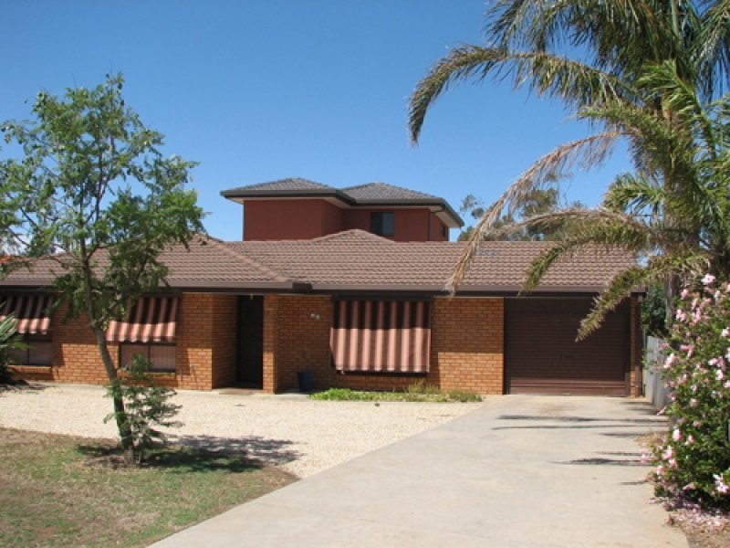 12 Barkley Crescent, Willaston SA 5118