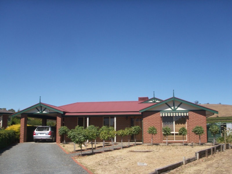 7 Charles Fry Court, Williamstown SA 5351