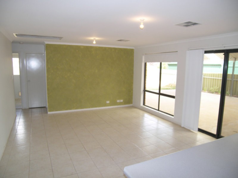 6 Mitchell Drive, Evanston Park SA 5116