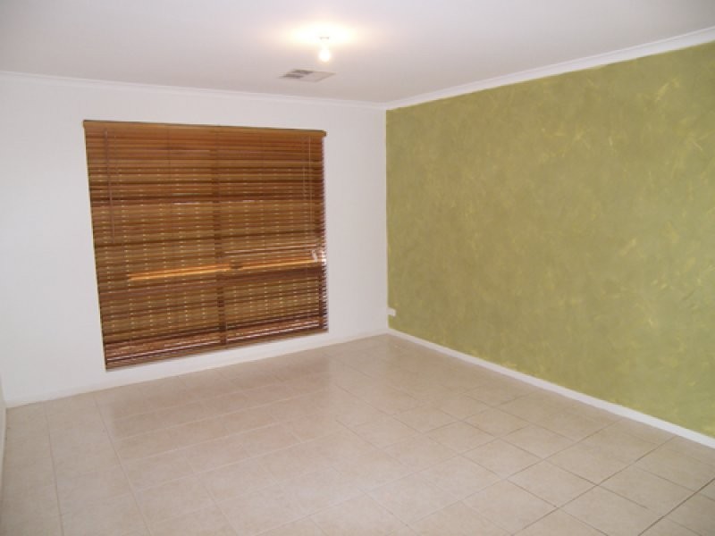 6 Mitchell Drive, Evanston Park SA 5116