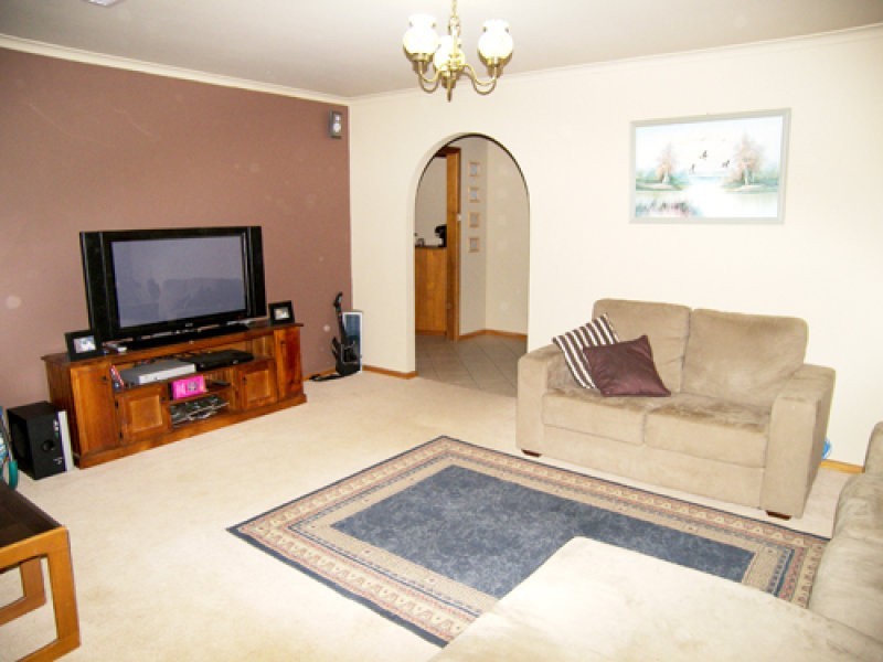 1 Mcpharlin Avenue, Redwood Park SA 5097