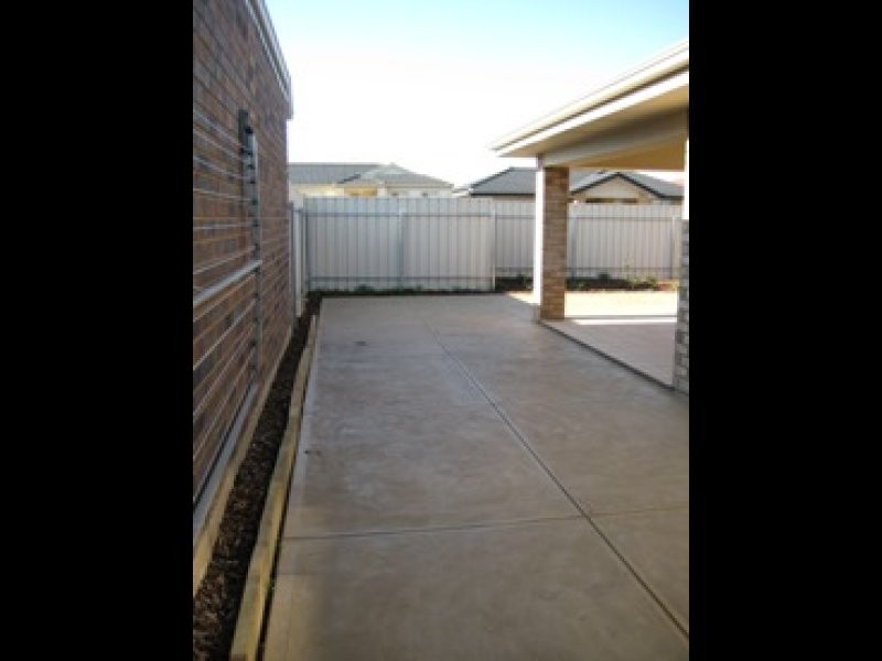 11 Balmoral Court, Paralowie SA 5108