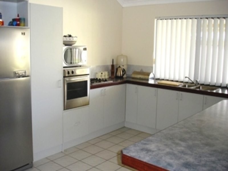 3 Wahn Ave, Waggrakine WA 6530