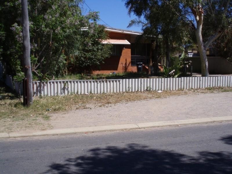 97 Kenny Crescent, Rangeway WA 6530