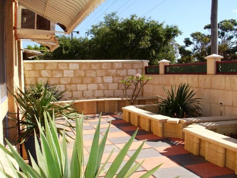 52 Hillview Drive, Drummond Cove WA 6532