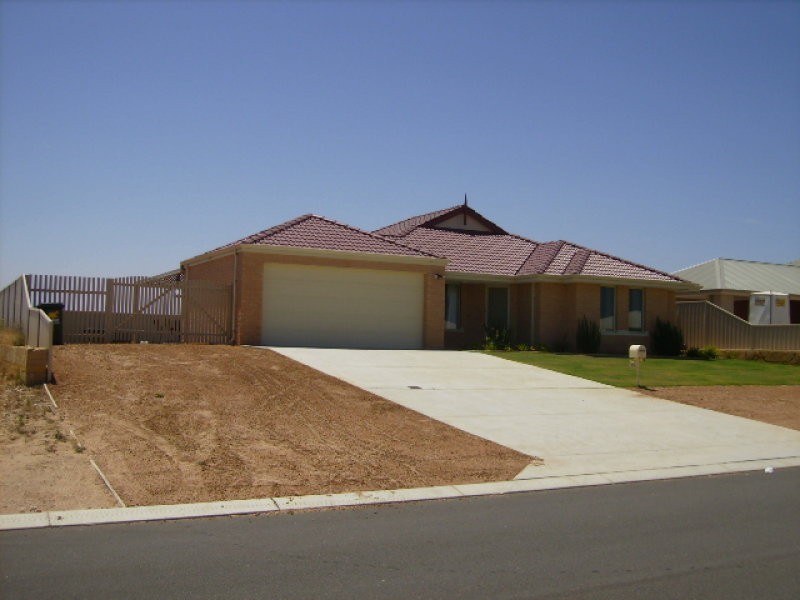 10 Ocean Queen Drive, Wandina WA 6530