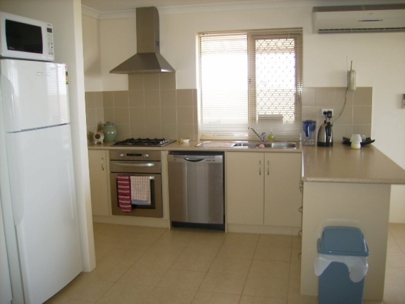 10 Ocean Queen Drive, Wandina WA 6530