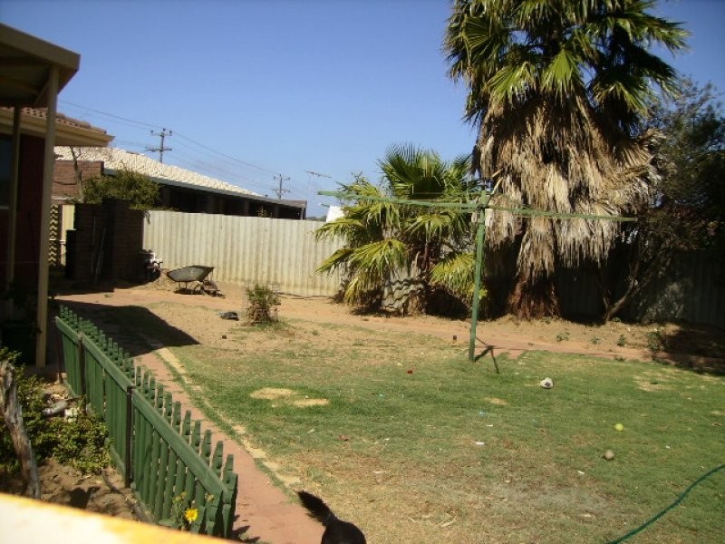 69 Assen St, Utakarra WA 6530