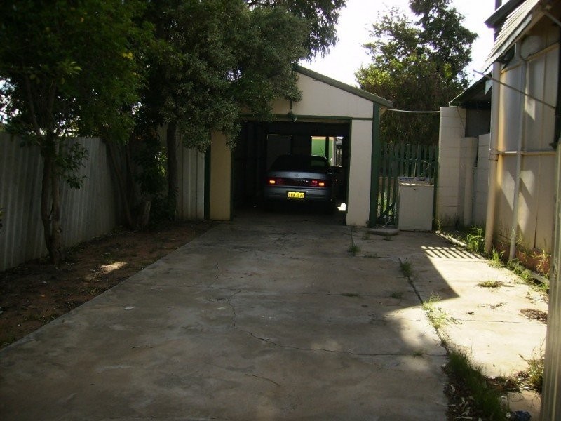 11 Cleopatra St, Utakarra WA 6530