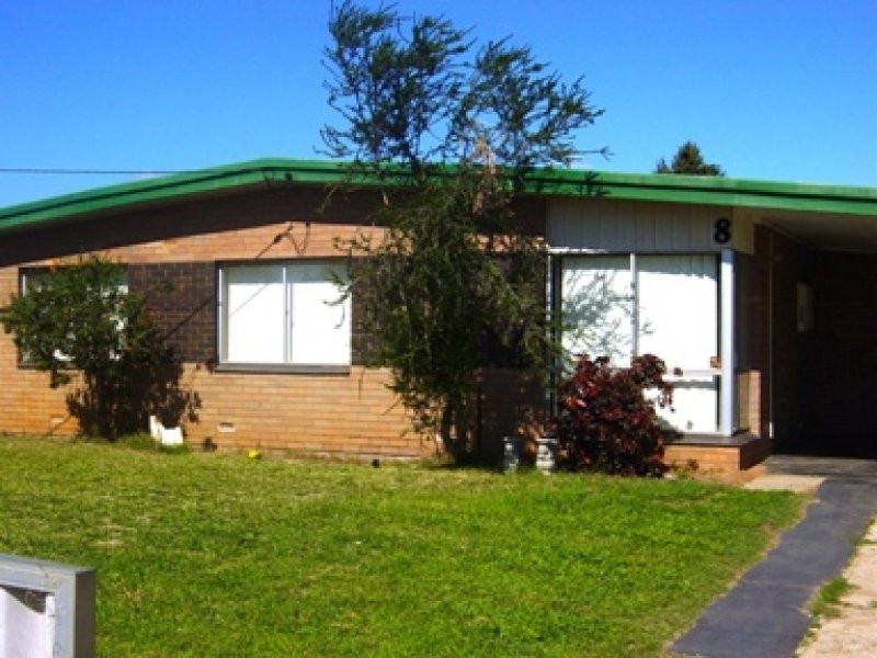 8 Woodman St, Utakarra WA 6530