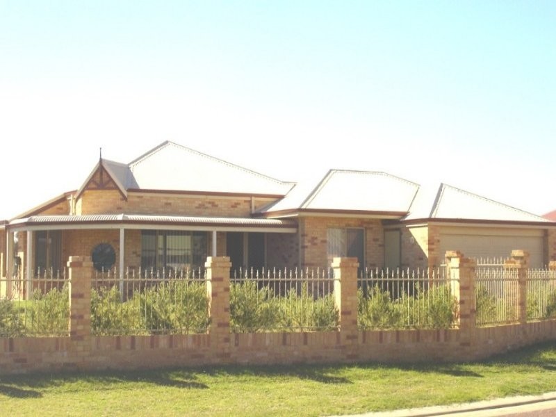 5 Waterfront Circle, Drummond Cove WA 6532