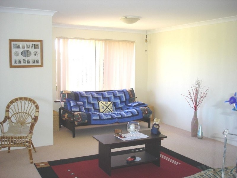 5 Waterfront Circle, Drummond Cove WA 6532