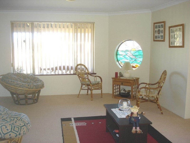 5 Waterfront Circle, Drummond Cove WA 6532