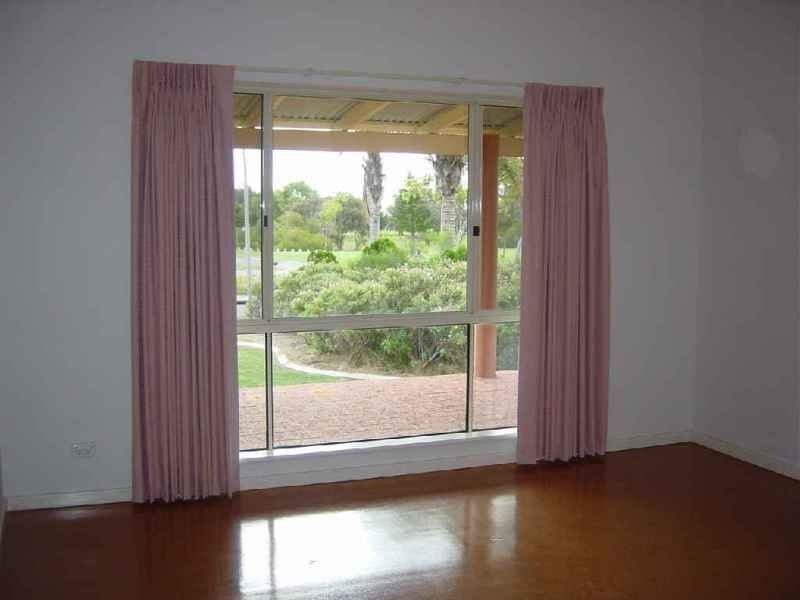 39 Waterfront Circle, Drummond Cove WA 6532