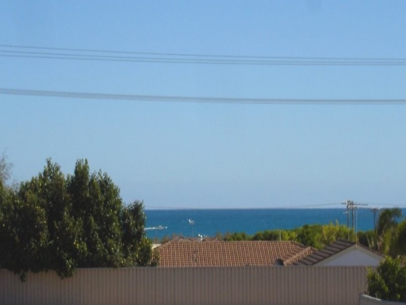 16 Dante Tarn, Wandina WA 6530