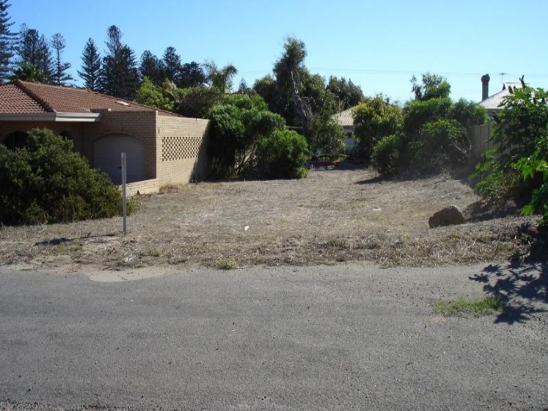 a & b/2 Alice Street, Geraldton WA 6530