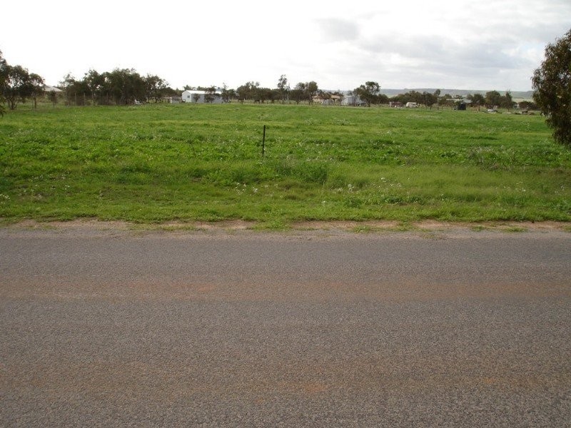 21 Dressage Circle, Deepdale WA 6532