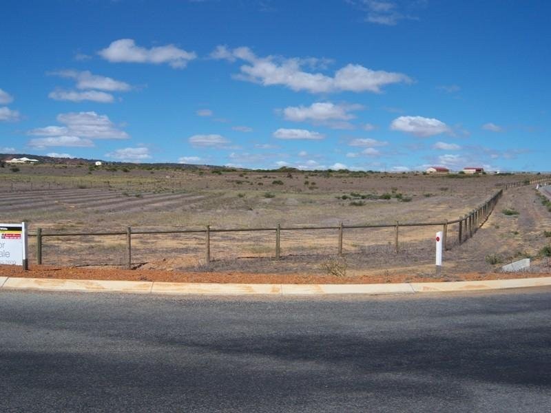 Lot 206 Redcliffe Concourse, White Peak WA 6532