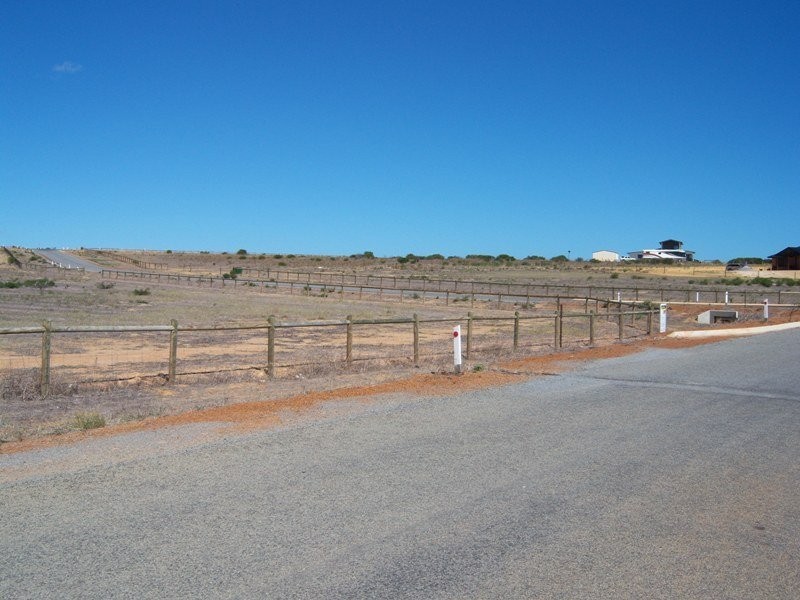 Lot 206 Redcliffe Concourse, White Peak WA 6532