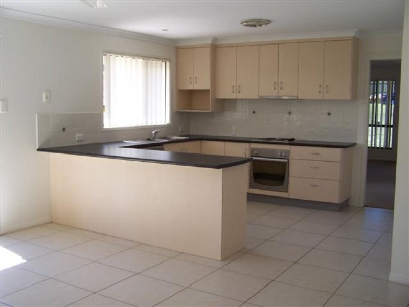 98 Col Brown Avenue, Gladstone QLD 4680
