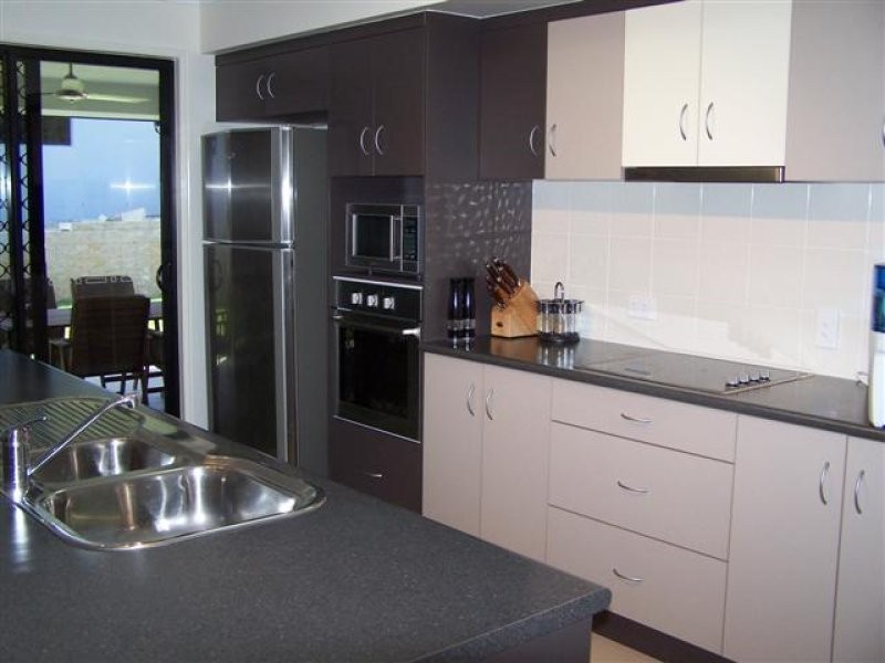 124 Dixon Drive, Gladstone QLD 4680