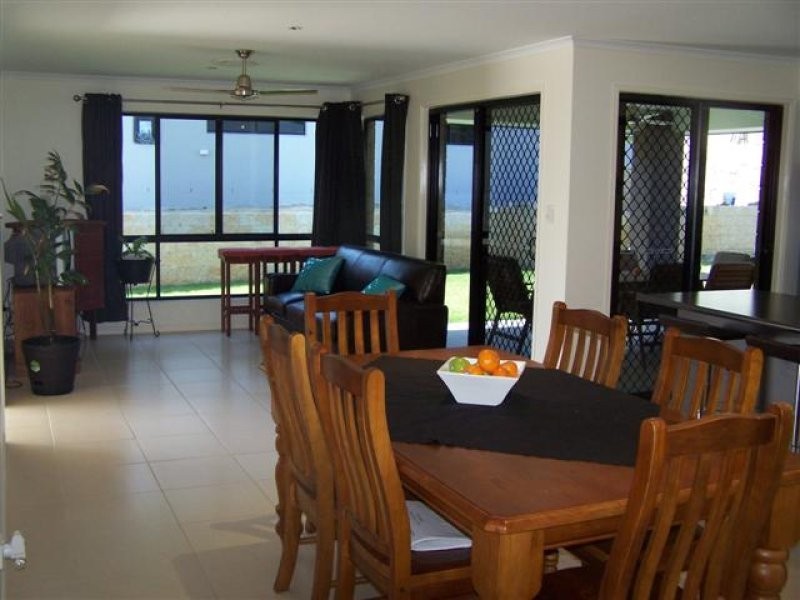 124 Dixon Drive, Gladstone QLD 4680