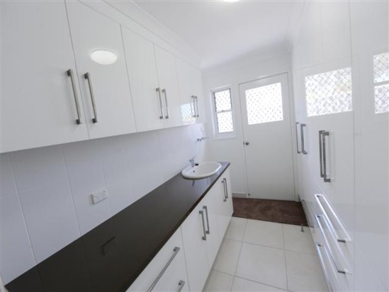 10 Sanctuary Place, Gladstone QLD 4680