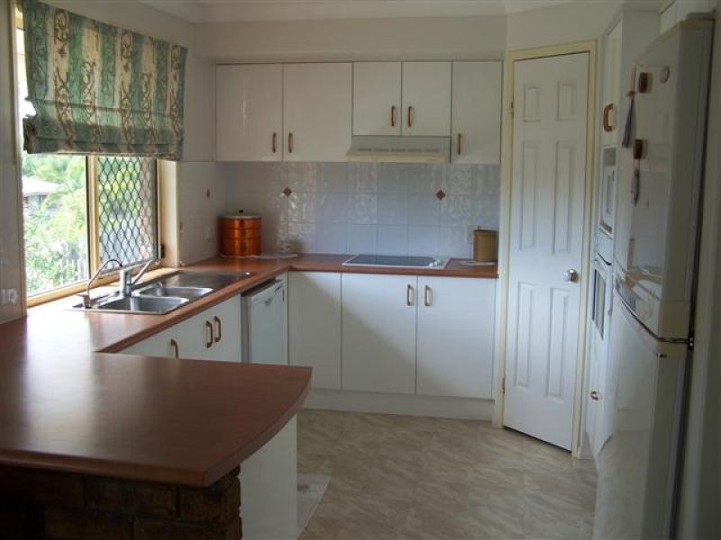 2 Kirrang Place, Boyne Island QLD 4680