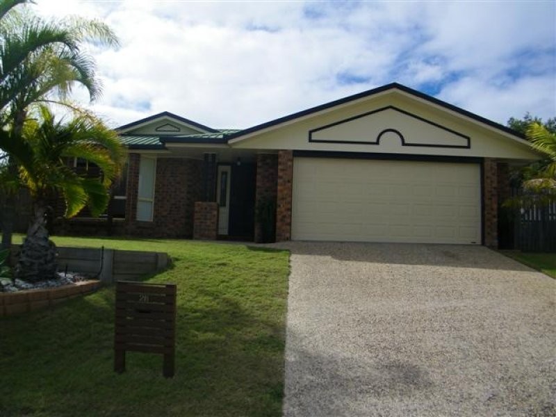26 Curtis Avenue, Boyne Island QLD 4680