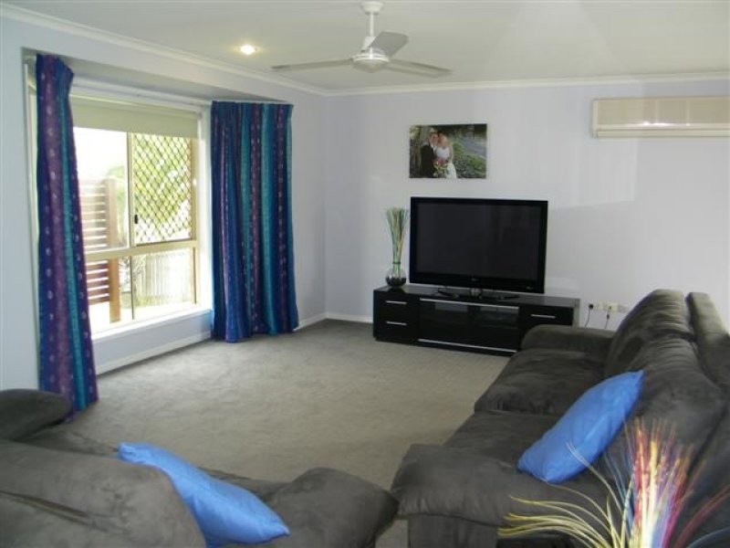 26 Curtis Avenue, Boyne Island QLD 4680