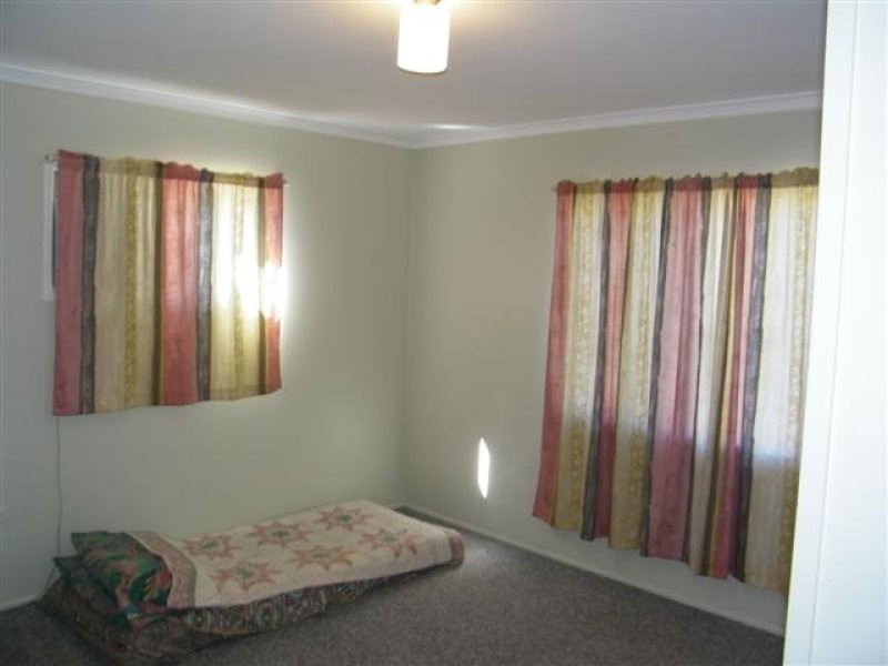 2 Pashley Street, Gladstone QLD 4680