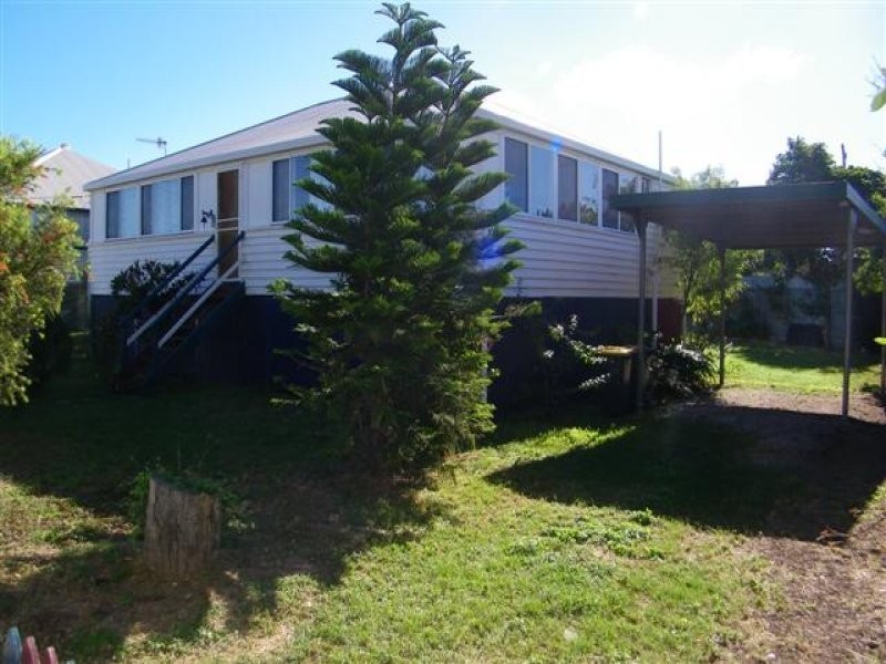 2 Herbert Street, Gladstone QLD 4680