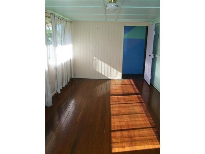 2 Herbert Street, Gladstone QLD 4680