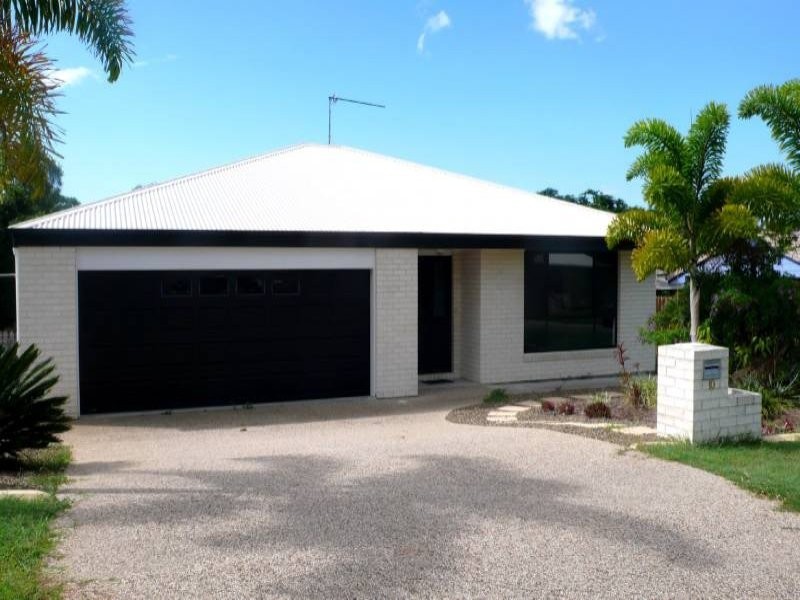 10 Rosslyn Close, Clinton QLD 4680