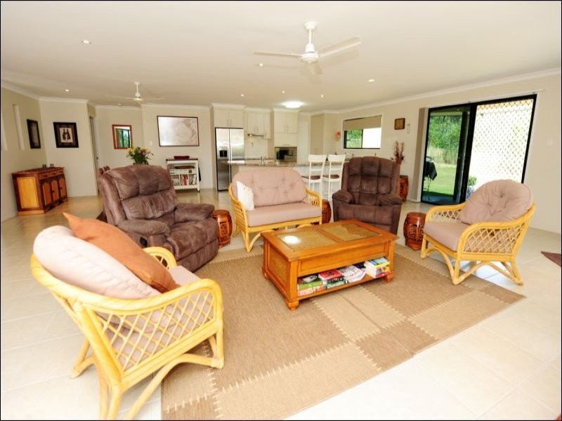 52 Lincoln James Drive, Beecher QLD 4680