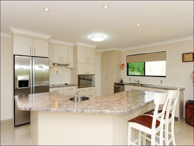 52 Lincoln James Drive, Beecher QLD 4680