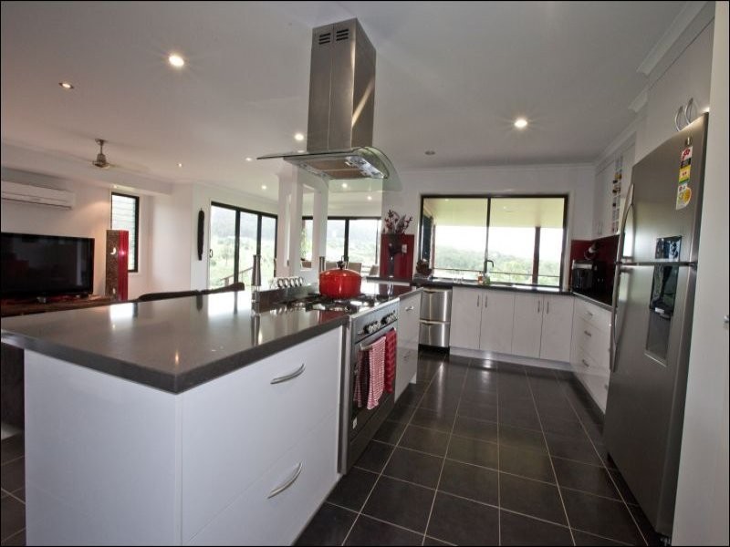 211 Schulze Road, Beecher QLD 4680