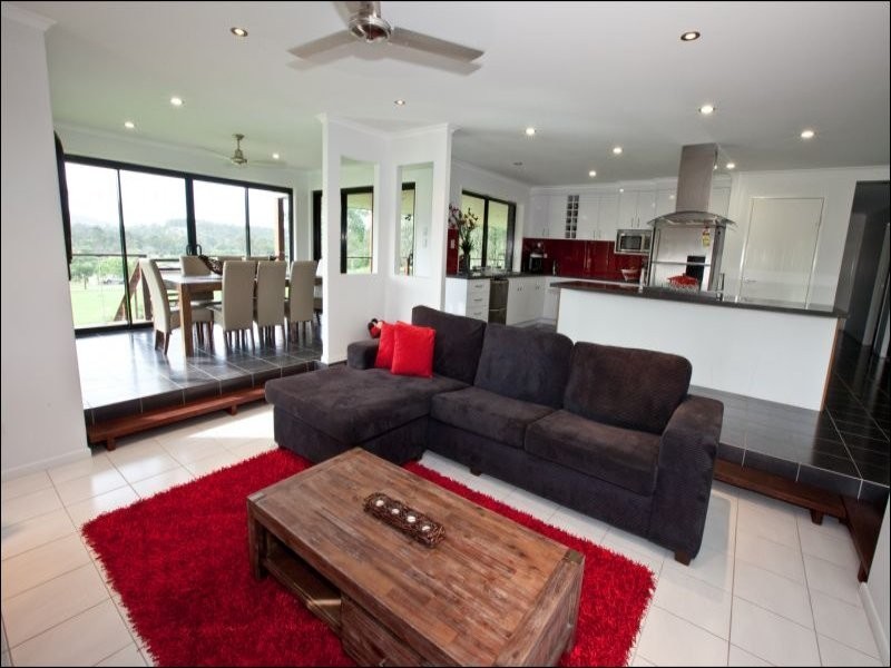 211 Schulze Road, Beecher QLD 4680