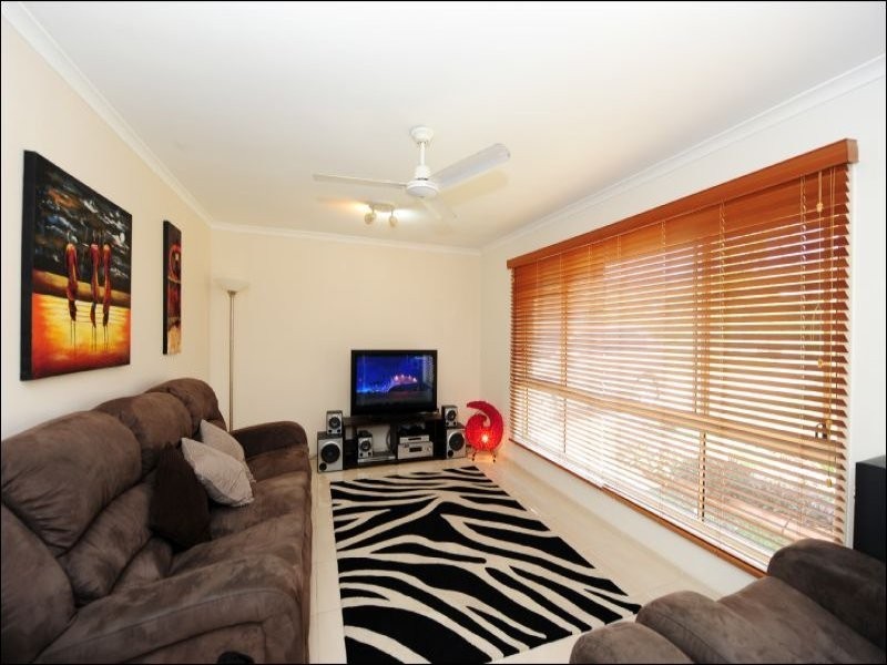 8 Werite Court, Boyne Island QLD 4680