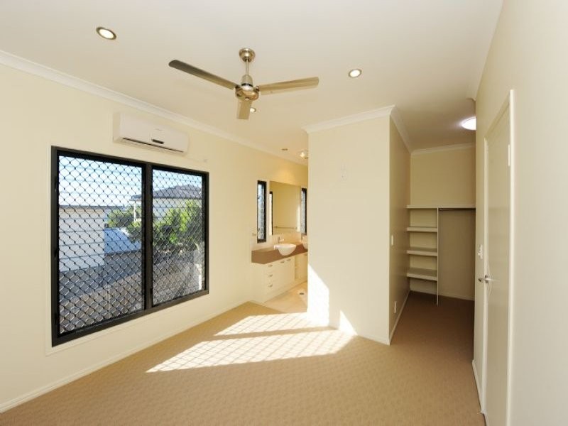 3 Danielle Court, Boyne Island QLD 4680