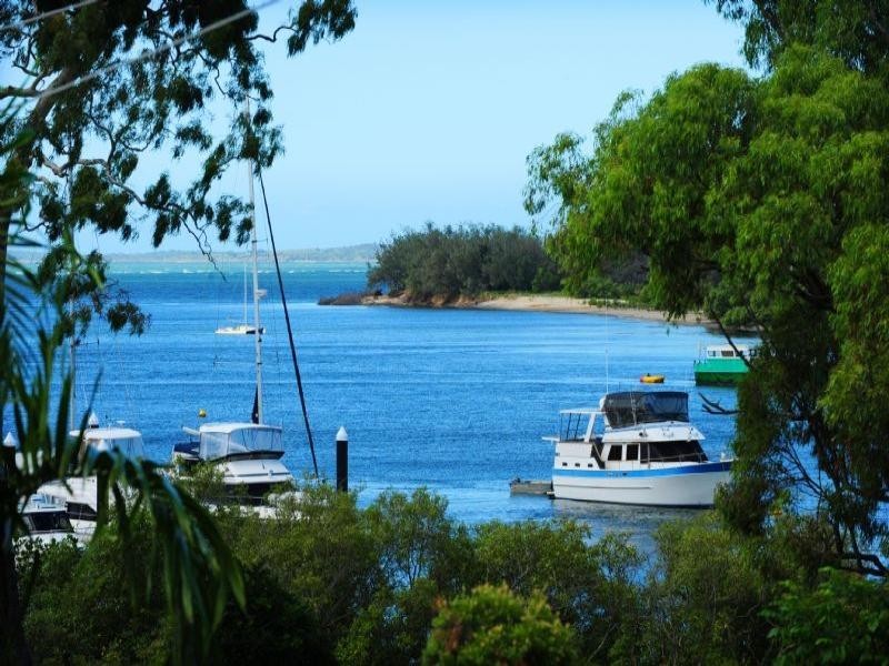 9 River Drive, Boyne Island QLD 4680