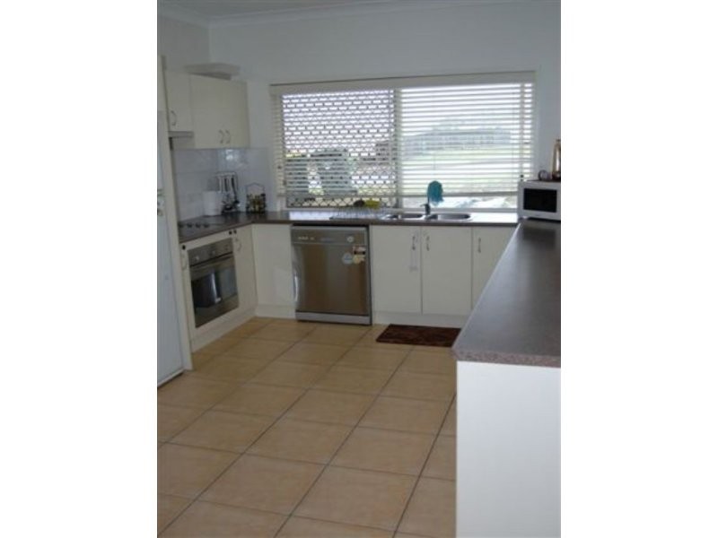 1 Viewpoint Way, Gladstone QLD 4680