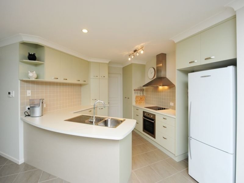6 Jordana Court, Gladstone QLD 4680