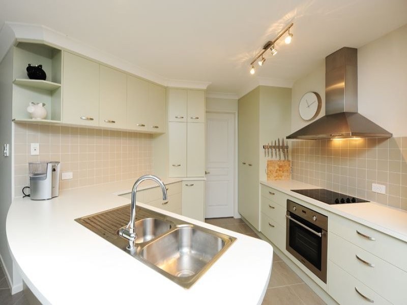 6 Jordana Court, Gladstone QLD 4680