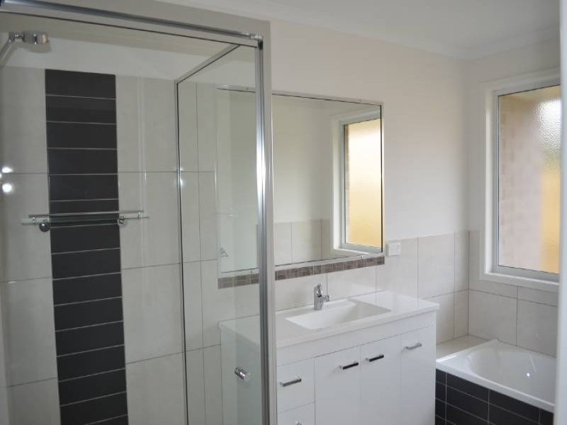 16 Beaver Avenue, Gladstone QLD 4680