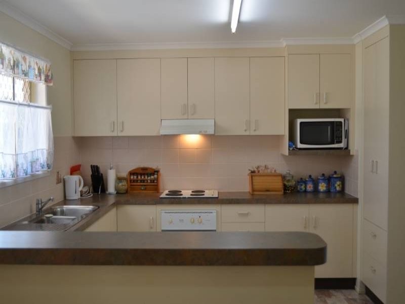 4 Helston Street, Gladstone QLD 4680