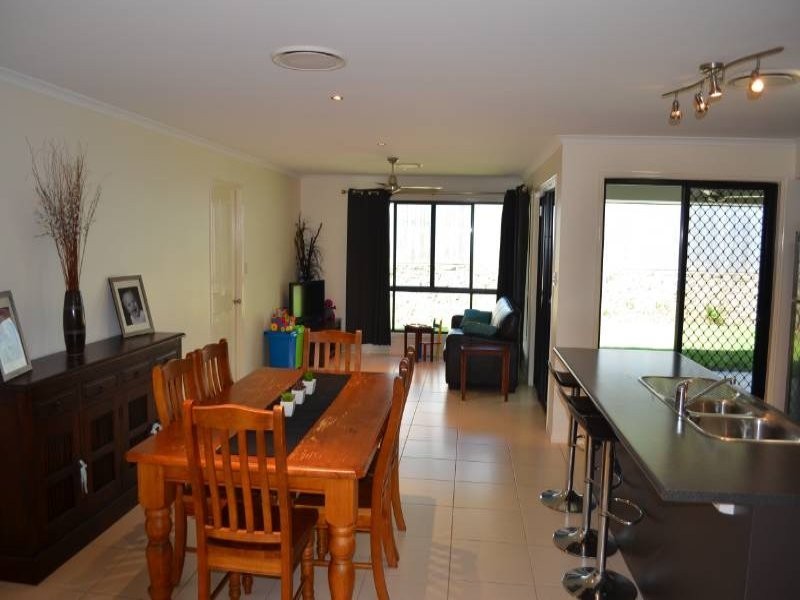 124 Dixon Drive, Telina QLD 4680