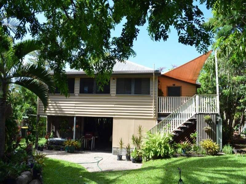 18 Roberts Street, South Gladstone QLD 4680